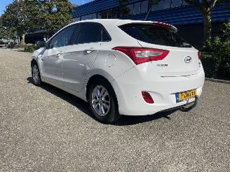 Coche accidentado Hyundai I-30 1.6 99kw 2015/2