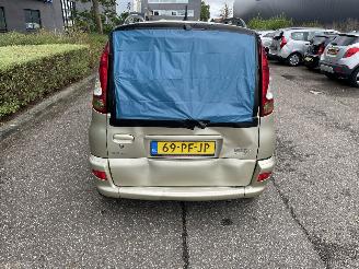 Schadeauto Toyota Yaris 1.3 Aut. 2003/10