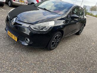 Unfallwagen Renault Clio 1.5 dci 2013/3