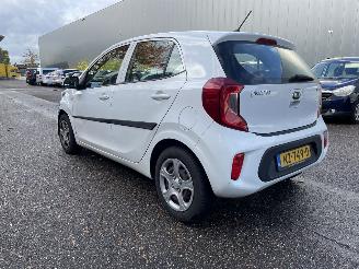 Auto incidentate Kia Picanto 1.0 5drs airco 2017/12