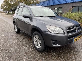 Vaurioauto  passenger cars Toyota Rav-4 2.0 5drs 2009/11