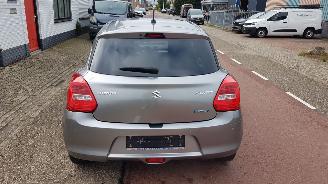 Suzuki Swift HYBRID picture 11