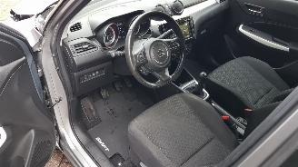 Suzuki Swift HYBRID picture 16