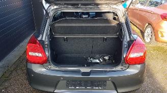 Suzuki Swift AUTOMAAT picture 12