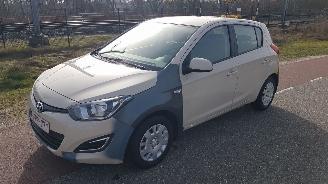 Hyundai I-20 AUTOMAAT picture 3