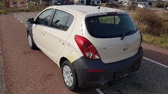 Hyundai I-20 AUTOMAAT picture 9