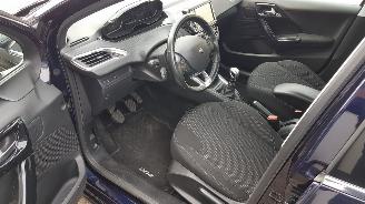 Peugeot 208 1.2 pure tech picture 19