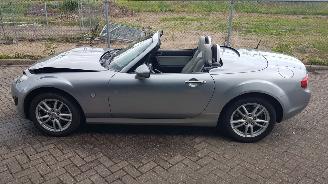 Mazda MX-5 HARDTOP rijdt nieuw picture 21