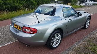 Mazda MX-5 HARDTOP rijdt nieuw picture 10