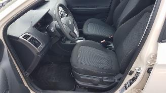 Hyundai I-20 1ste eigenaar picture 12