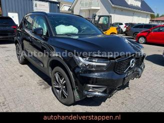 Auto incidentate Volvo XC40 R Design 120KW Leder Nappa LED 2021/4