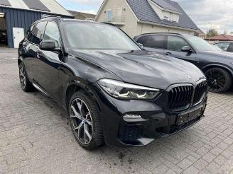 krockskadad bil auto BMW X5 xDrive 30d 195KW M Sport Hud Sport-Ausp 2019/3