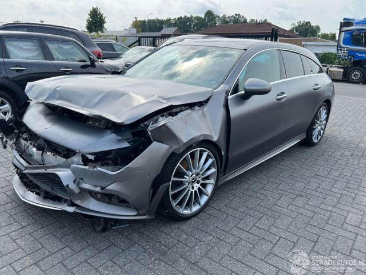 Mercedes Cla-klasse 180d Shooting Brake AMG Panorama