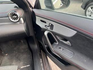 Mercedes Cla-klasse 180d Shooting Brake AMG Panorama picture 19