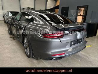 damaged passenger cars Porsche Panamera 4 E-Hybrid Sport-Chrono-Paket Panorama 2017/12