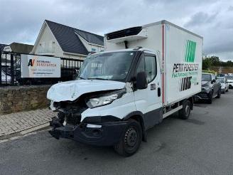 damaged commercial vehicles Iveco Daily 35S14 Hi-matic ''Carrier Xarios 350'' 2018/1