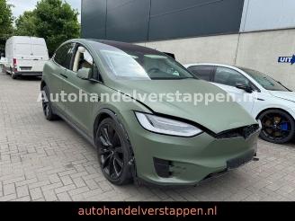 Vaurioauto  passenger cars Tesla Model S Model X 90d AWD Autopilot Full-Options list 2017/11