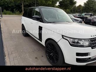 Land Rover Range Rover Vogue 3.0 V6 250KW SC HSE VOLL picture 3