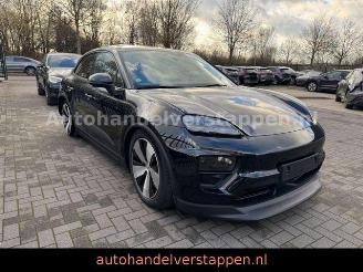 Vaurioauto  passenger cars Porsche Macan Electric 4 PDLS+ PASM Hud BOSE 2024/11