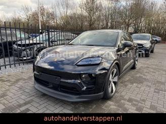 Schadeauto Porsche Macan Electric 4 PDLS+ PASM Hud BOSE 2024/11