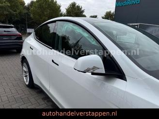 Tesla Model Y Long Range Dual AWD Pano Leder picture 11