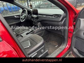 Ford Kuga Plug-In Hybrid ST-Line X picture 11