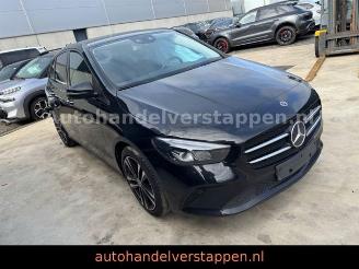 skadebil auto Mercedes B-klasse  2021/5