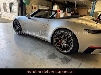 Porsche 911 Carrera 4 S Cabriolet -992- GT Silver picture 9