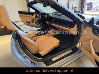 Porsche 911 Carrera 4 S Cabriolet -992- GT Silver picture 19