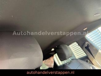 Land Rover Range Rover Evoque R-Dynamic SE P300e picture 35