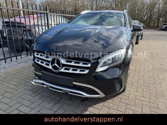 Mercedes GLA 200 CDI / d Urban Automatik picture 2