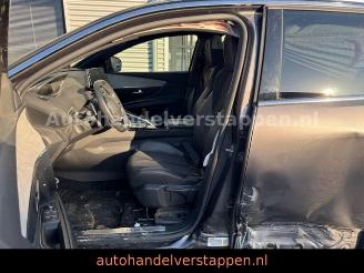 Peugeot 3008 Hybrid 225 E-AUTO8 GT Paket Panorama picture 17