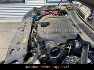 Land Rover Defender 90 Hard Top X-Dynamic SE D250 picture 17