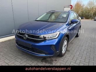 krockskadad bil auto Volkswagen Taigo Life Business DSG TSI IQ.DRIVE-Paket 2023/2