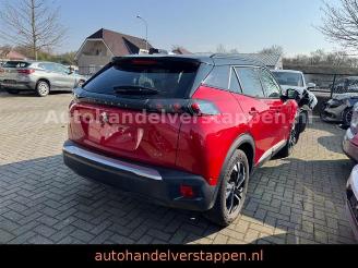 krockskadad bil auto Peugeot 2008 e- - GT - 136PS Automatik Elixir Rood 2022/5