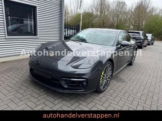 Voiture accidenté Porsche Panamera 4 E-Hybrid Sport-Chrono-Paket Facelift 2022/2