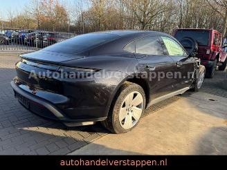 Vrakbiler auto Porsche Taycan 350KW Panorama Leder CAM 93KWH 2023/9