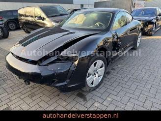 krockskadad bil auto Porsche Taycan 350KW Panorama Leder CAM 93KWH 2023/9