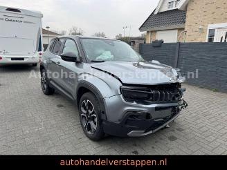 skadebil auto Jeep Avenger Summit Electric 115KW 54KWH 2025 2025/3
