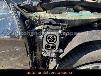 Porsche Taycan Sport Chrono Bose ACC GlasDach 93KWH picture 18