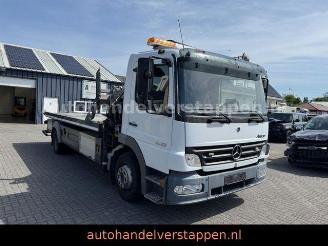 bruktbiler vrachtwagen Mercedes Atego 1323 Omars + HIAB KRAAN 8.5 + AutoBRIL 2005/1