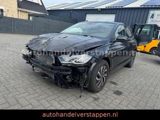 Schadeauto Volkswagen Polo VI Life TSI DSG Discover Pro NAVI LED 2024/12