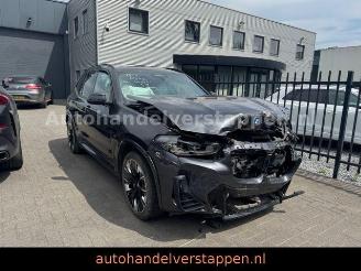 Schadeauto BMW iX3 M Sportpaket Pano harman Leder Navi 2022/4