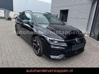 Voiture accidenté Volkswagen Golf VIII Variant 2.0 TDI 110 kW R-Line AUT. 2025/12