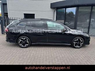 Volkswagen Golf VIII Variant 2.0 TDI 110 kW R-Line AUT. picture 11