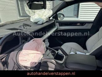 Porsche Cayenne Coupe E-Hybrid 346KW Sport Chrono picture 28
