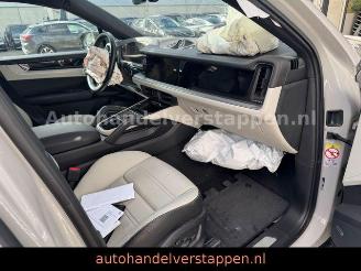 Porsche Cayenne Coupe E-Hybrid 346KW Sport Chrono picture 27