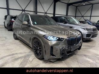 krockskadad bil auto BMW X5 50e xDrive M Sport Pano Harman AHK LED VOLL 2024/11
