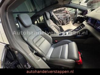 Porsche Taycan Matrix Panorama ACC Leder picture 26