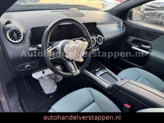Mercedes GLA 250e Progressive Night-Paket Navi Leder picture 11